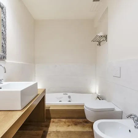 Lägenhet Luxury Nest In Historic