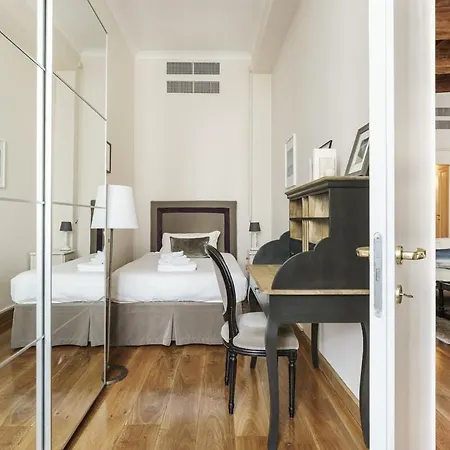Lägenhet Luxury Nest In Historic