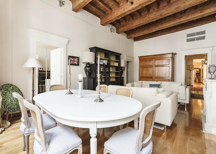 Luxury Nest In Historic Firenze