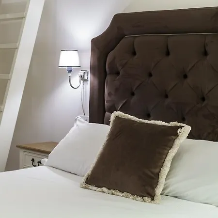 Luxury Nest In Historic